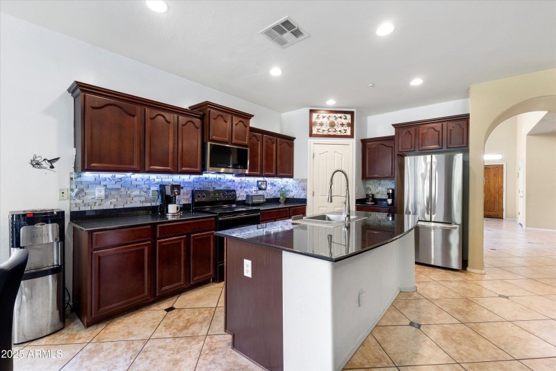 ATTRACTIVE STAGGERED CABINETS