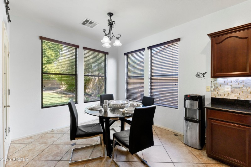 BREAKFAST NOOK SURROUNDED WITH LIGHT