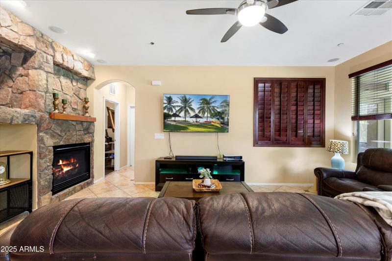 GREAT ROOM-COMFORTABLE & RELAXING