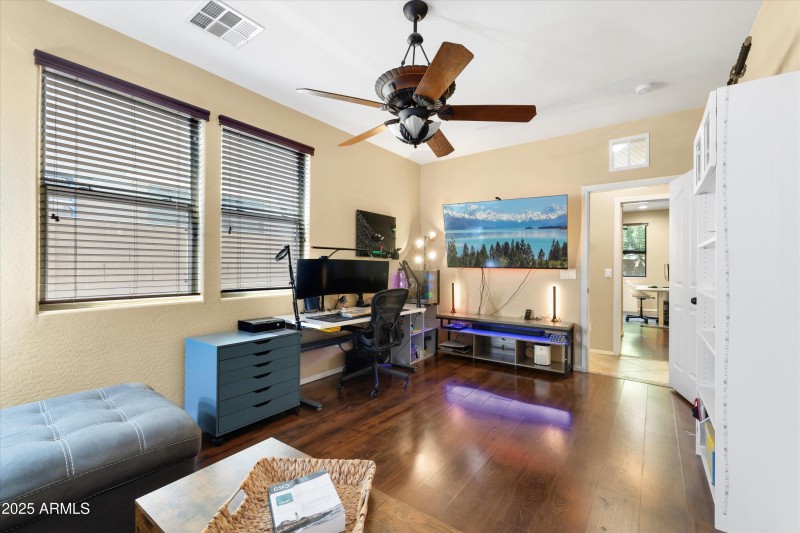 LARGE MULTI-PURPOSE ROOM,