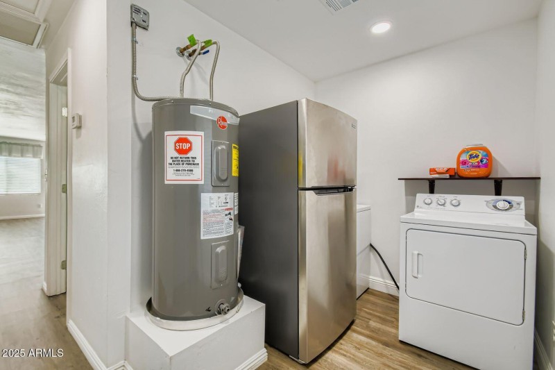 Kat laundry room