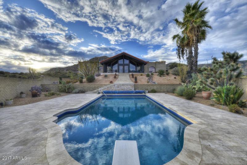 House overlooking pool