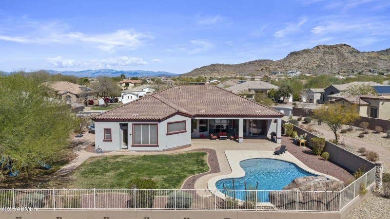 Large Exterior Lot
