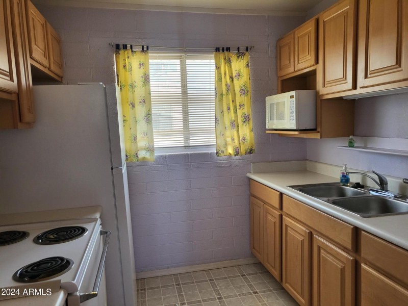 REDONE KITCHEN