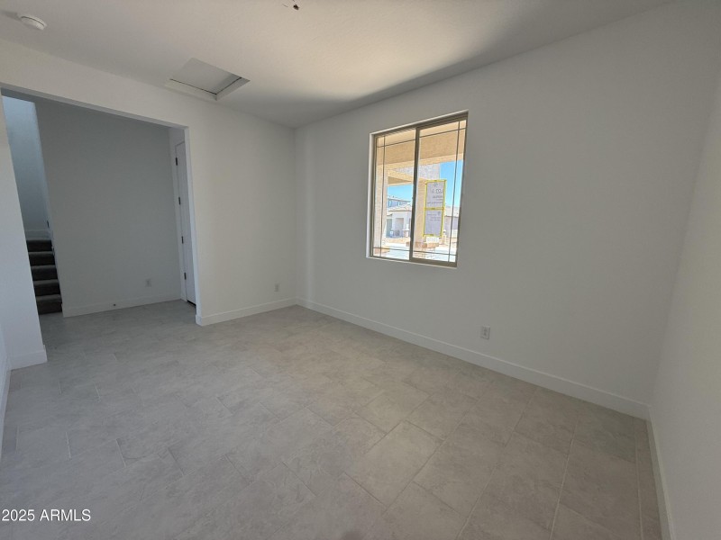 Den/Flex Room