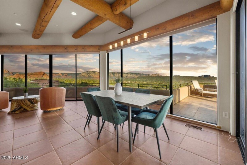 042-Dining Room