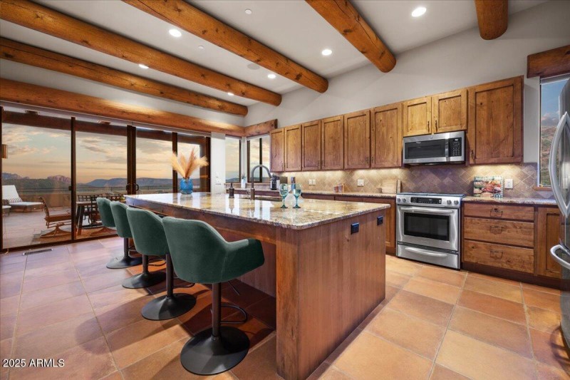 06-Kitchen