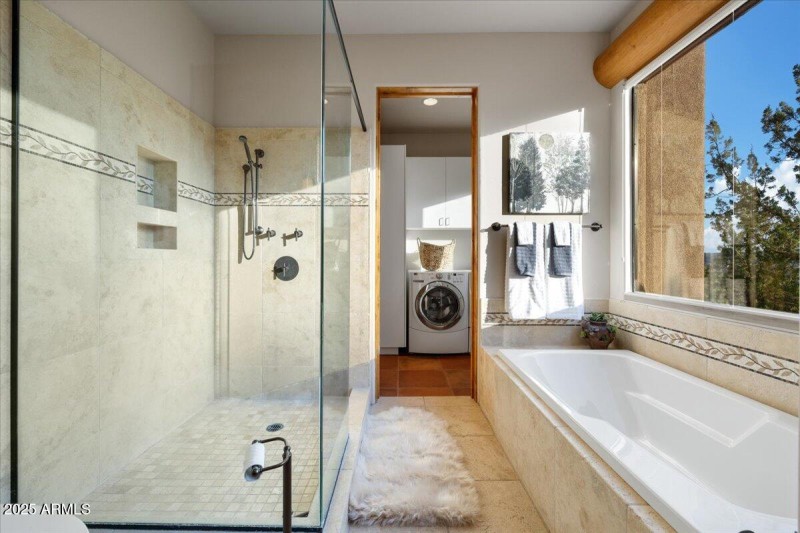 Primary Ensuite Bath