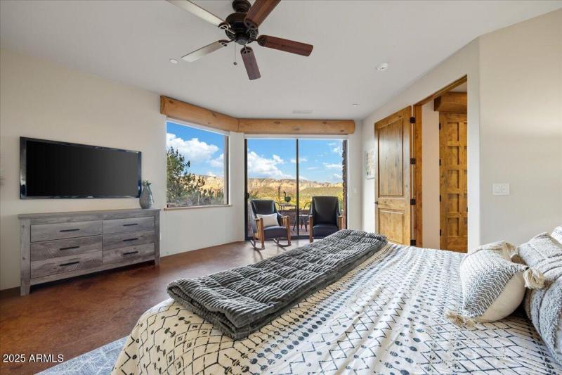 13-Guest Suite