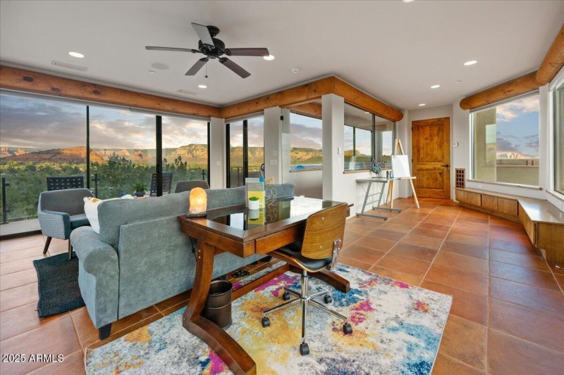 024-Art Studio Loft