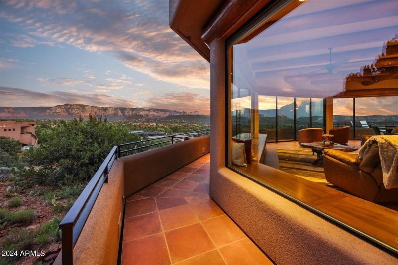 Wraparound Views