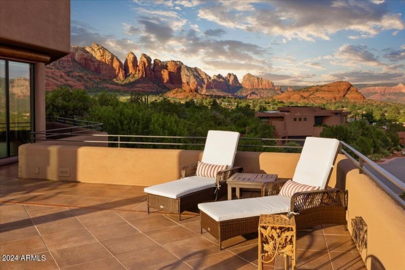 Lounge Terrace
