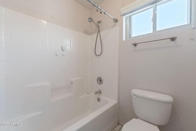 19-web-or-mls-Qp-09248