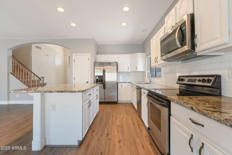 22-web-or-mls-Qp-09188