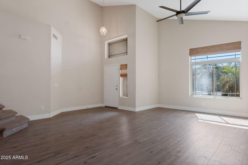 24-web-or-mls-Qp-09199