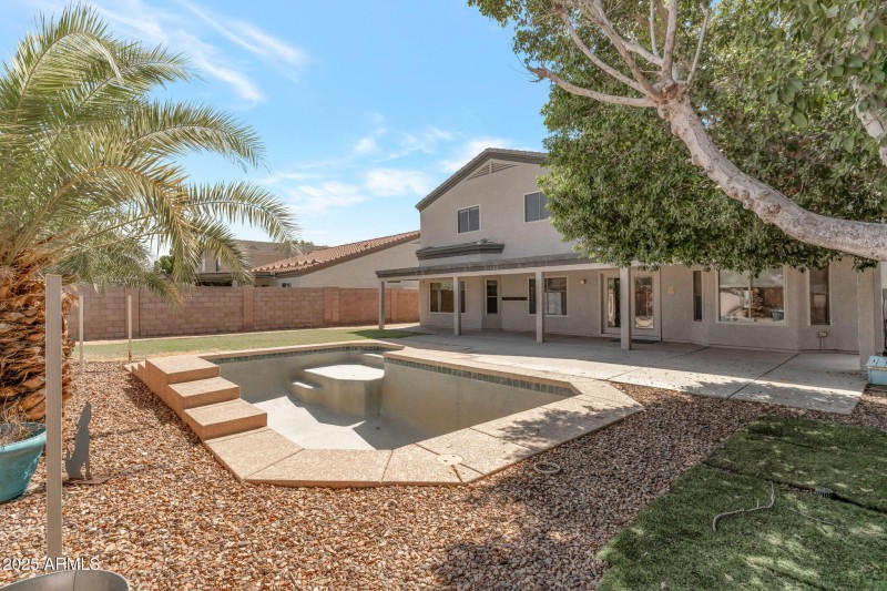 26-web-or-mls-Qp-09208