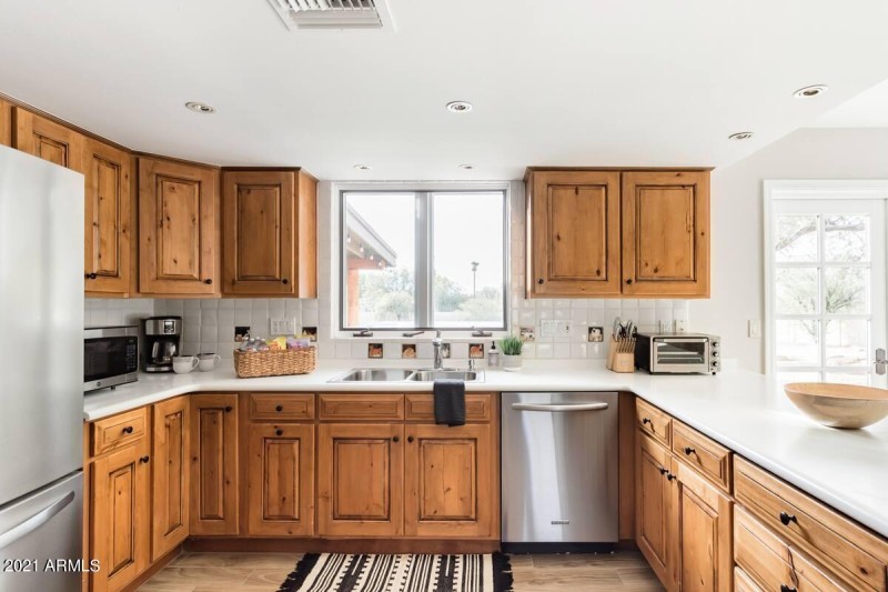 81608743-cb01-4ac2-b2ce-ae2c92a2fcdb