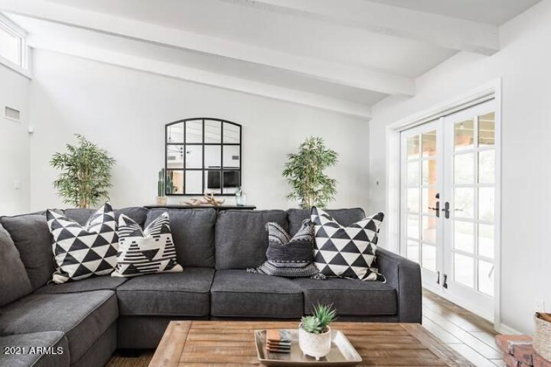 df8295aa-c6c5-446d-a756-d7504f5d168f