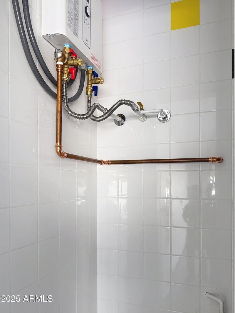 Tankless water heater