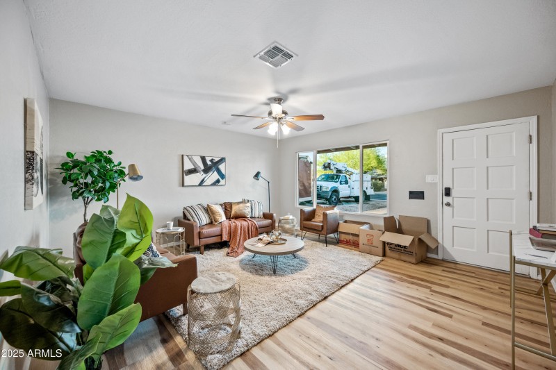 5 Livingroom