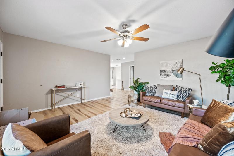 6 Livingroom