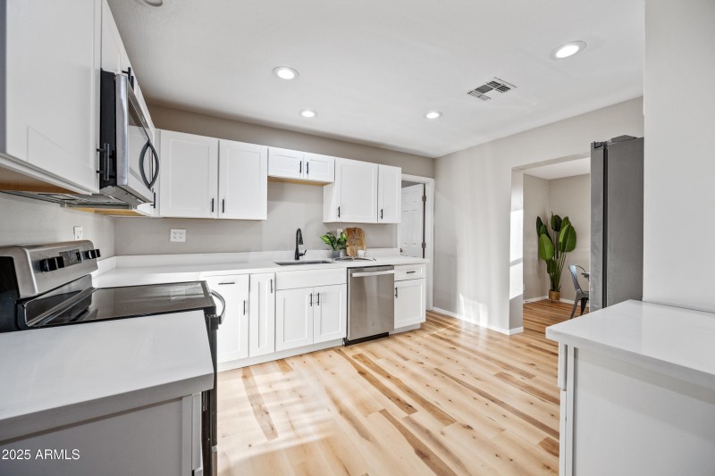 8 Kitchen