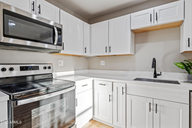 12 Kitchen