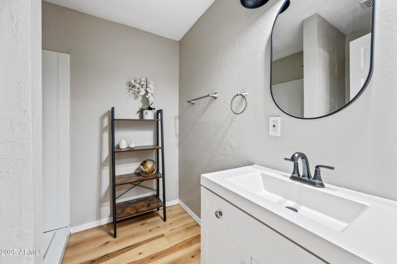 19 3rd bathroom