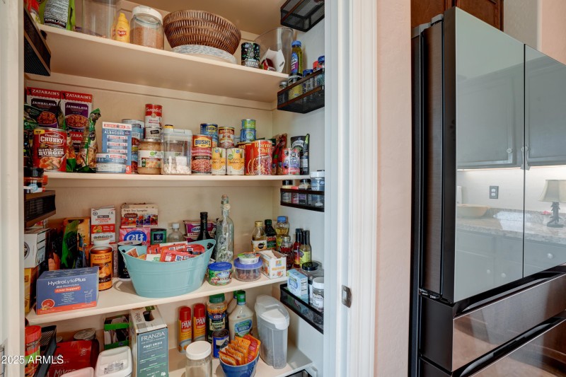 12 Kitchen-Pantry