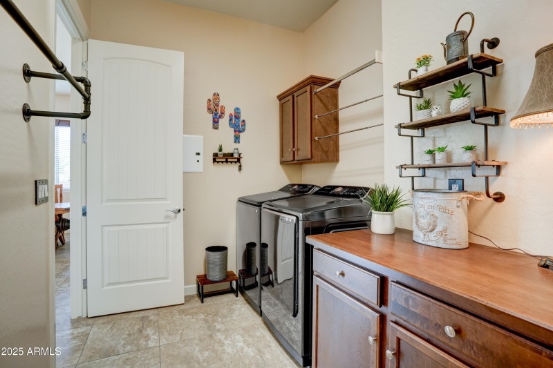 29 Laundry Room 2