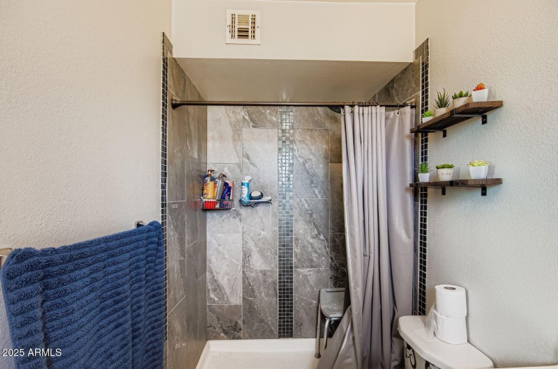 3642 W Hayward Ave - Web Quality - 016 -