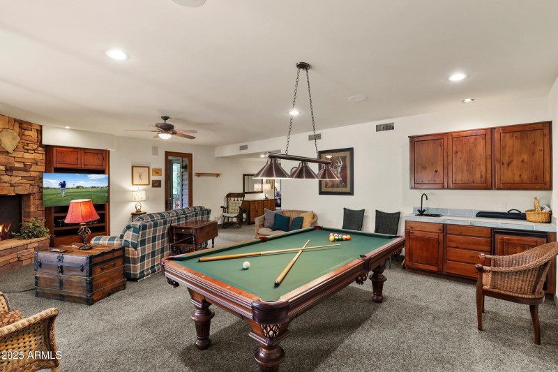 Family Room (2)