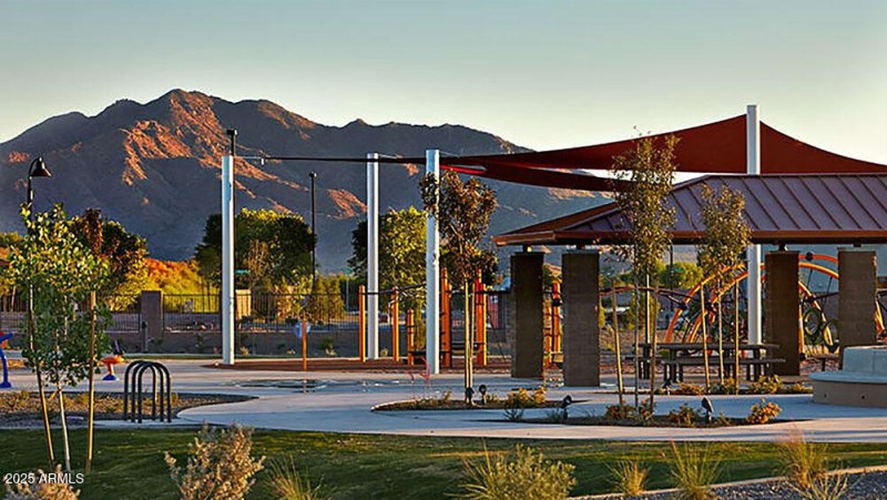 Bridges Main Ramada Splashpad Playground