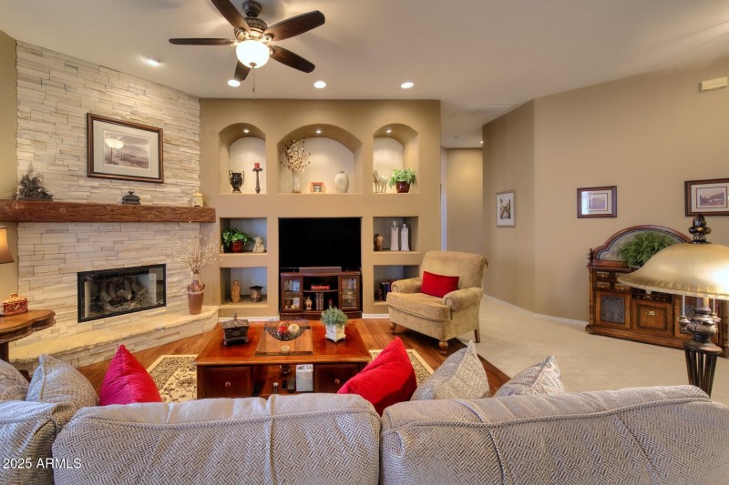 082178-2680 Knollridge Drive