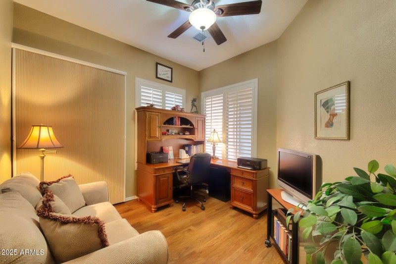 082283-2680 Knollridge Drive