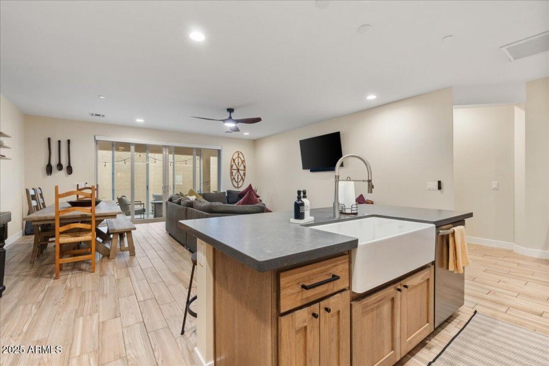 13-Kitchen
