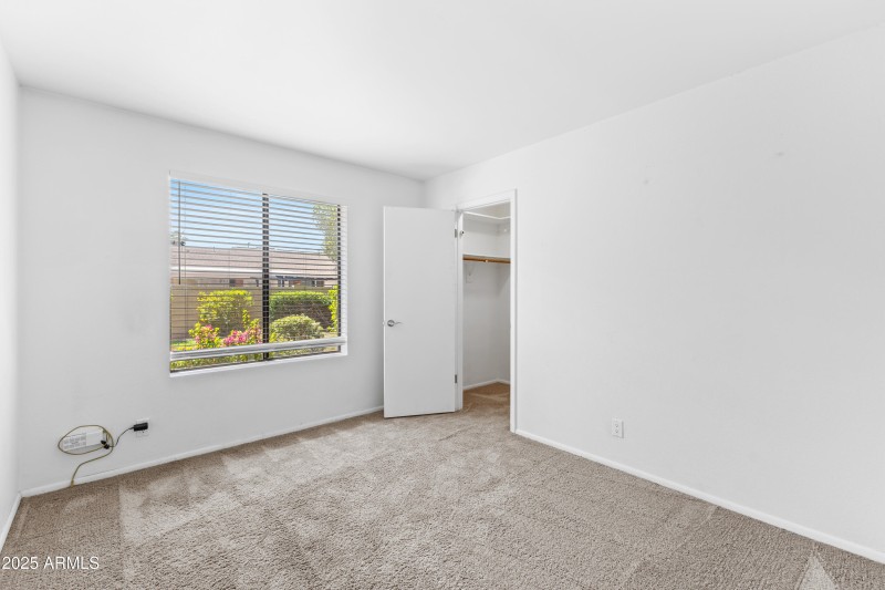 8943 E Friess Dr-25