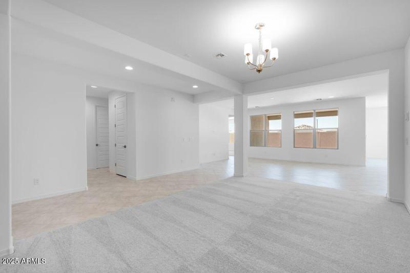 hj-az-phoenix-asante-passage-yellowstone