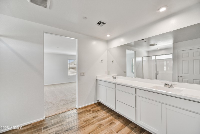 09-Primary Bathroom
