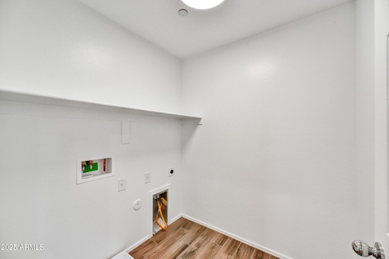 10-Laundry Room