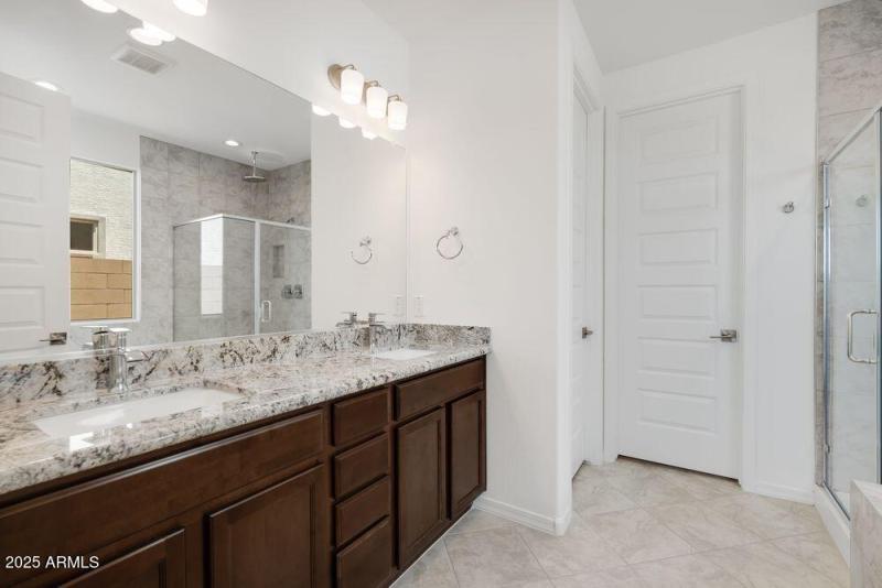 hj-az-phoenix-asante-passage-yellowstone