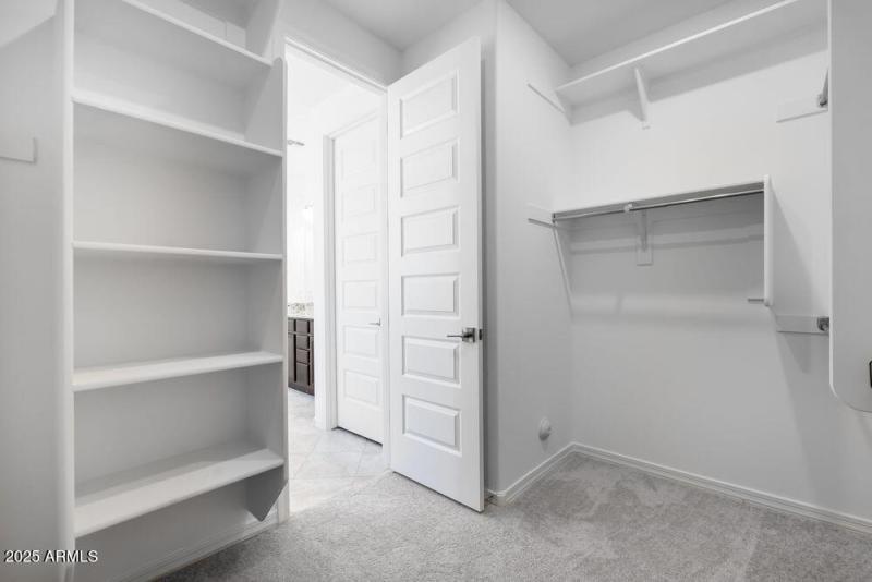 hj-az-phoenix-asante-passage-yellowstone