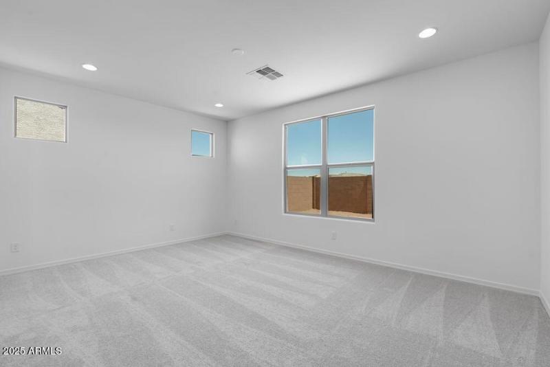 hj-az-phoenix-asante-passage-yellowstone