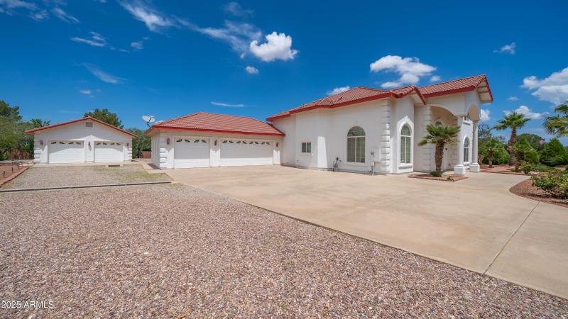 Exterior - 2661 E Eagle Rock Dr-7