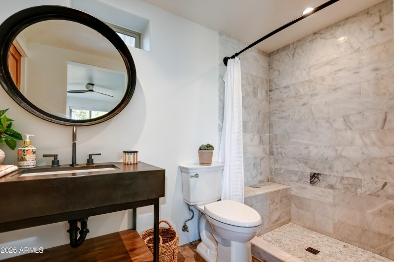 Guest Room Bathroom