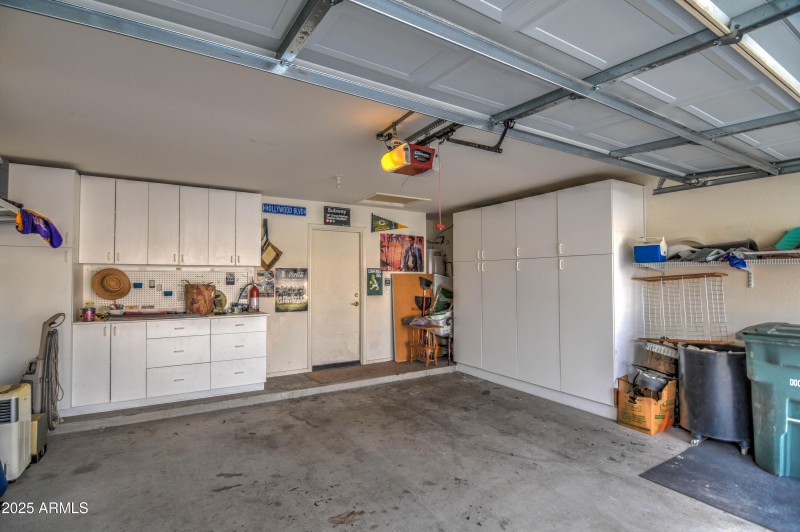 Garage 2