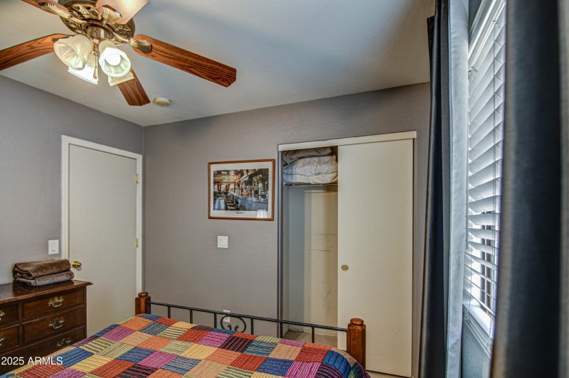 Bedroom 2-pic 2