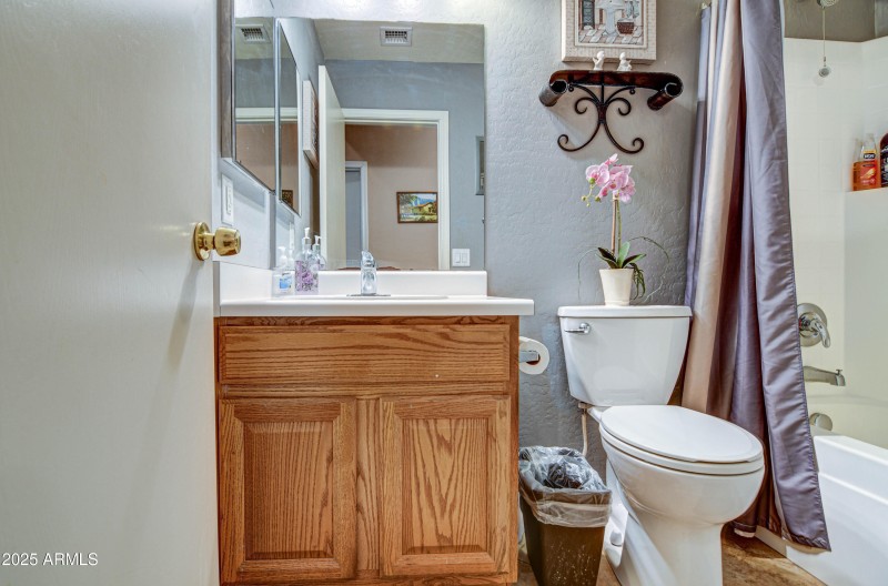 Bathroom 2-pic 1
