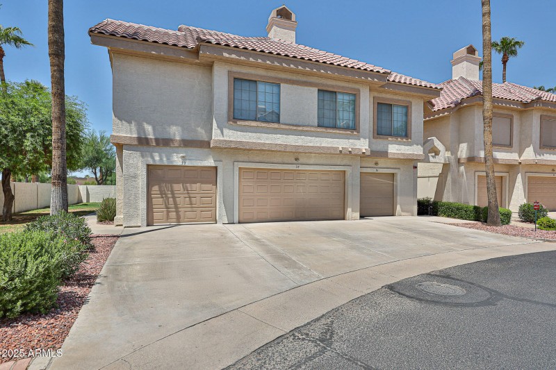 Unit is middle garage