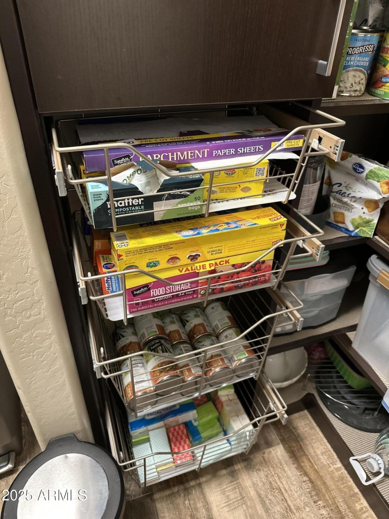laundry/pantry